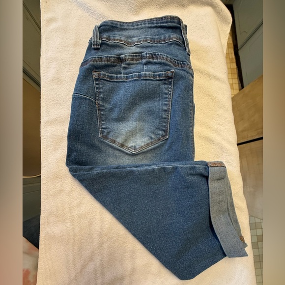 SANDPIPER Cuffed Mid-Blue Denim Bermuda Shorts. - Picture 3 of 4